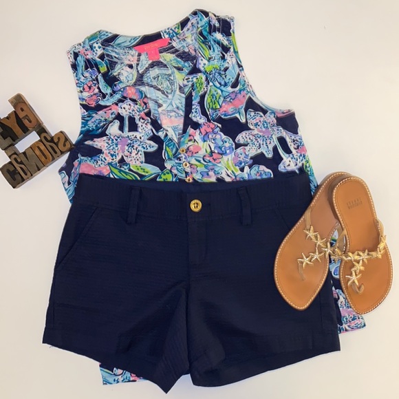 🌴LILLY PULITZER ‘The Callahan Short’ in Textured Chevron in Navy - Picture 4 of 10